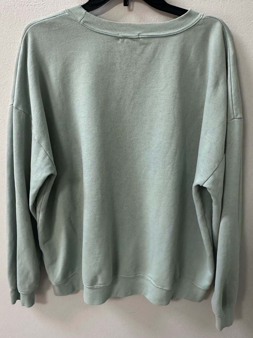Originality Sage Green Highland Cow Graphic Sweatshirt USA Size Large - Picture 2 of 4